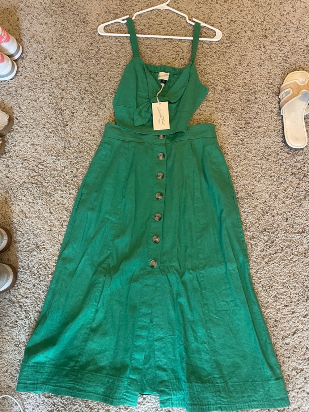 Target -- Universal Thread Set - Picture 3 of 3